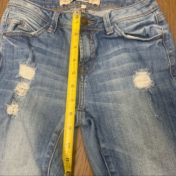 I&M- blue slightly ripped premium jeans mid rise - Picture 4 of 6